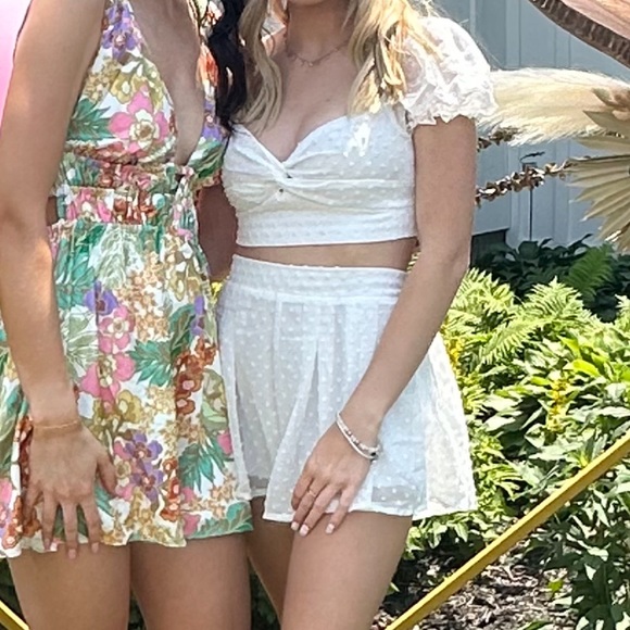 SET - Picture 4 of 5